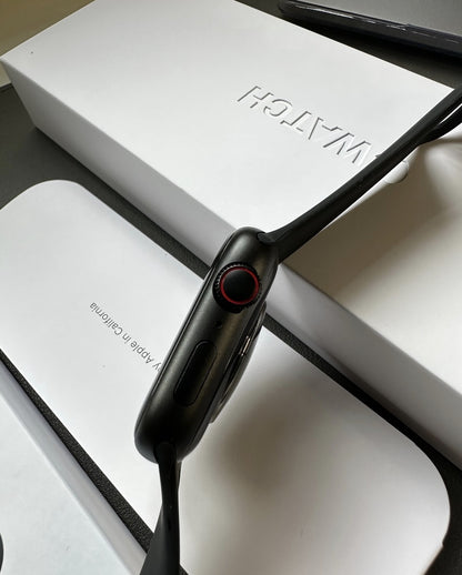 Apple Watch Series 10 – شاشة Retina كبيرة وأداء ذكي متطور